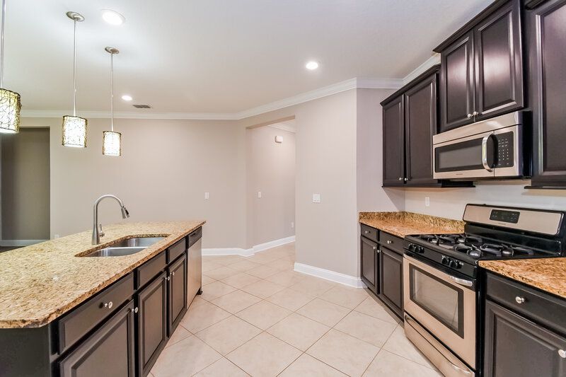 4,480/Mo, 252 Saint Kitts Loop Saint Augustine, FL 32092 Kitchen View