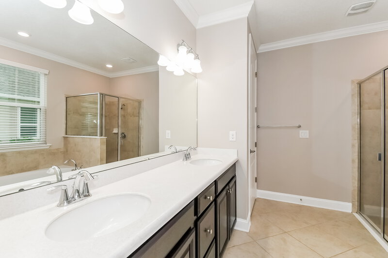 4,480/Mo, 252 Saint Kitts Loop Saint Augustine, FL 32092 Main Bathroom View