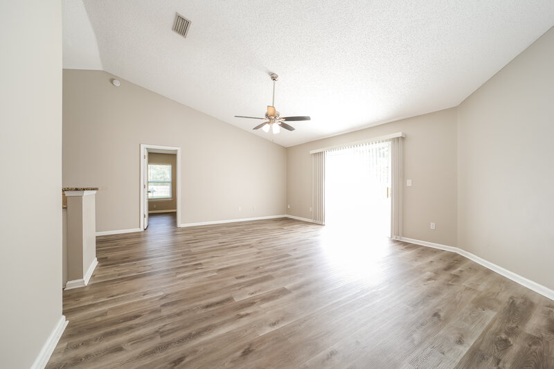 1,825/Mo, 45 Perry Creek Dr Jacksonville, FL 32220 Living Room View