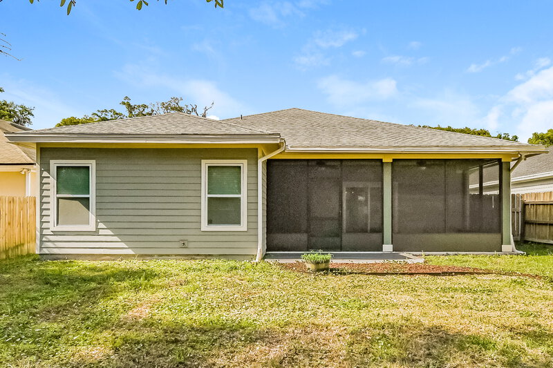 2,100/Mo, 1515 Julia St Green Cove Springs, FL 32043 Rear View