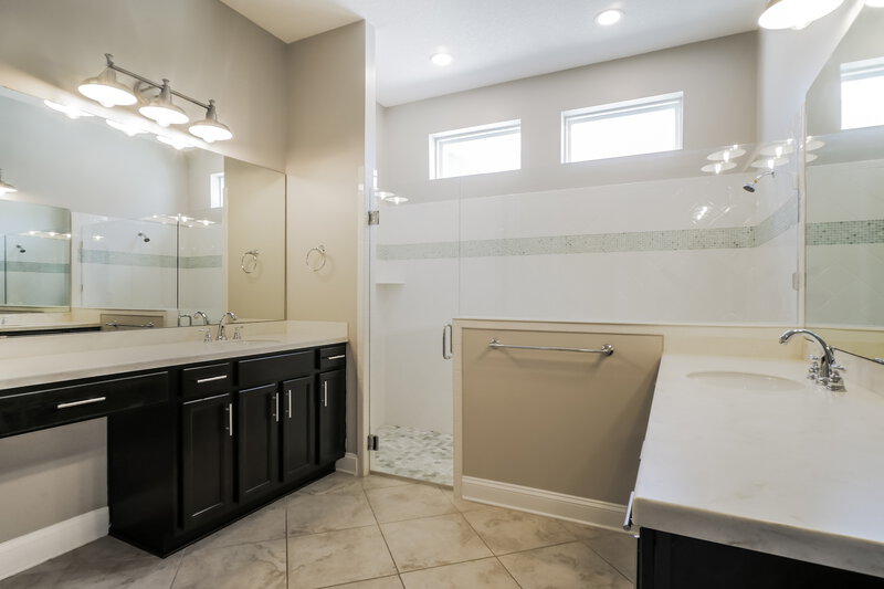 2,980/Mo, 124 Willow Lake Dr Saint Augustine, FL 32092 Main Bathroom View
