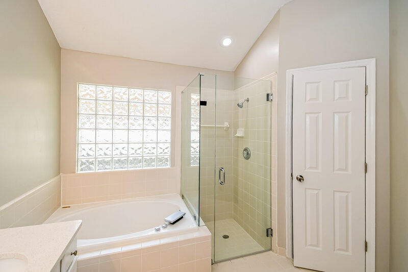 2,870/Mo, 4414 Summer Walk Ct Jacksonville, FL 32258 Bathroom View 2