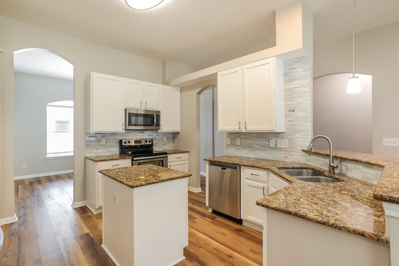 2,875/Mo, 744 E Cumberland Ct Saint Johns, FL 32259 Kitchen View