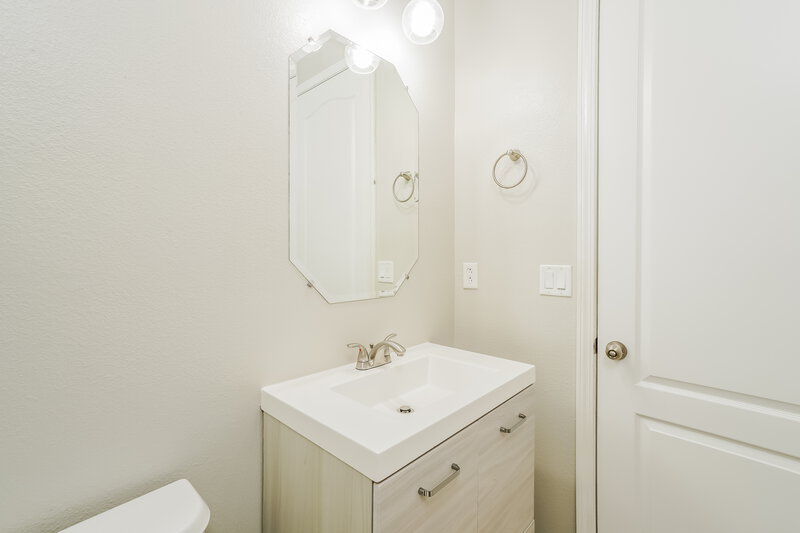 2,225/Mo, 711 Wooded Hamlet Ct Saint Augustine, FL 32084 Bathroom View