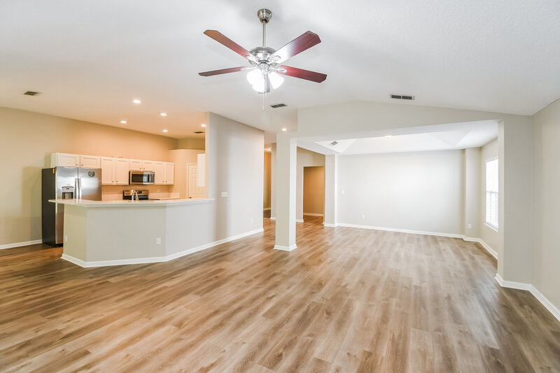 2,770/Mo, 14021 Summer Breeze Dr Jacksonville, FL 32218 Living Room View 2