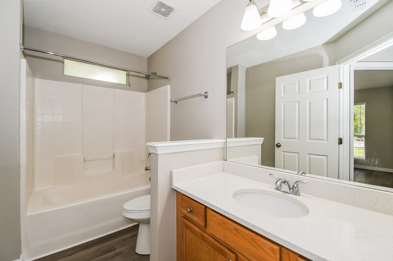 2,770/Mo, 14021 Summer Breeze Dr Jacksonville, FL 32218 Bathroom View 2