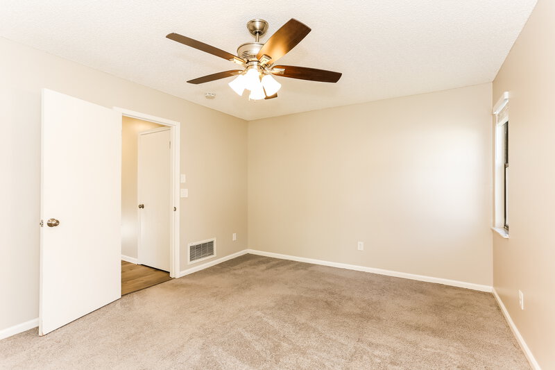 1,700/Mo, 8539 Echoridge Ct Jacksonville, FL 32244 Main Bedroom View