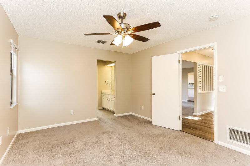 1,700/Mo, 8539 Echoridge Ct Jacksonville, FL 32244 Main Bedroom View 2