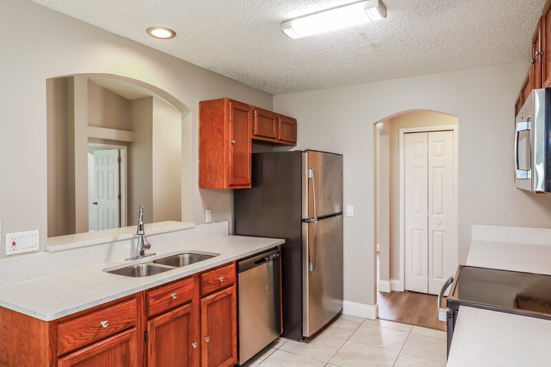 1,890/Mo, 2826 Affirmed Ct Green Cove Springs, FL 32043 Kitchen View 2