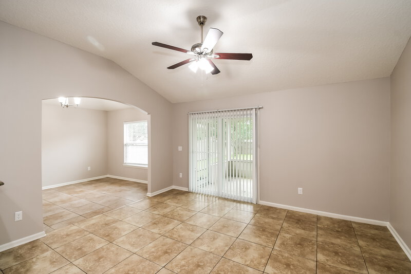 1,830/Mo, 2656 Creekfront Dr Green Cove Springs, FL 32043 Living Room View