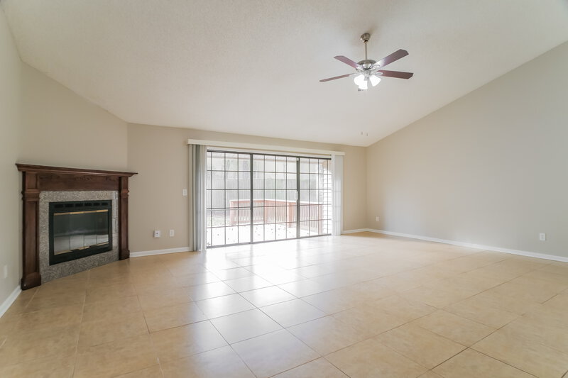 2,205/Mo, 11284 Southbury Pl Jacksonville, FL 32257 Living Room View 2