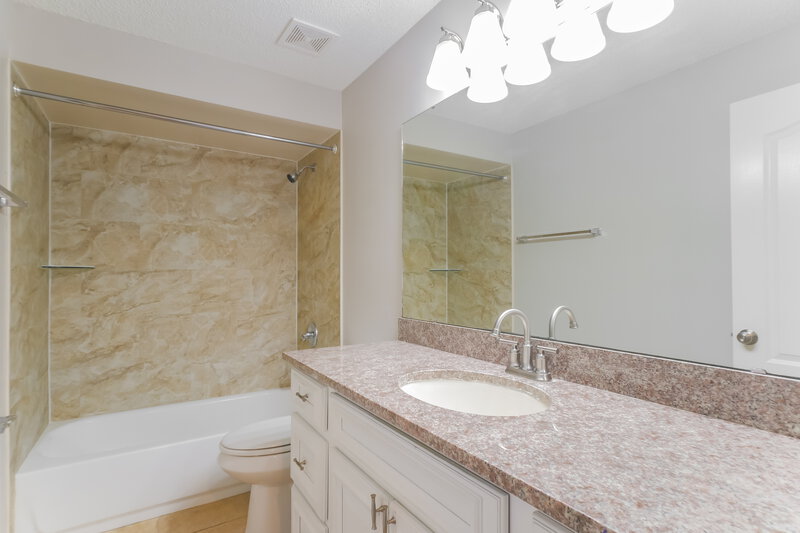 2,205/Mo, 11284 Southbury Pl Jacksonville, FL 32257 Bathroom View