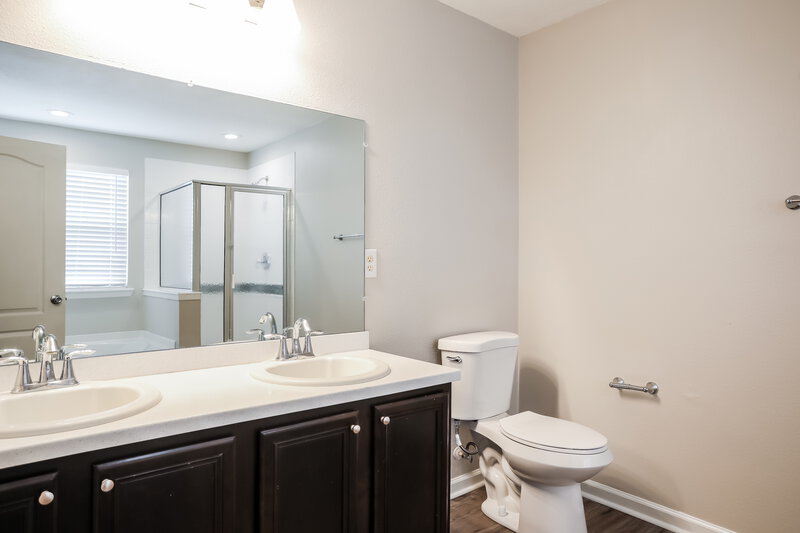 2,340/Mo, 1251 Nochaway Dr Saint Augustine, FL 32092 Main Bathroom View