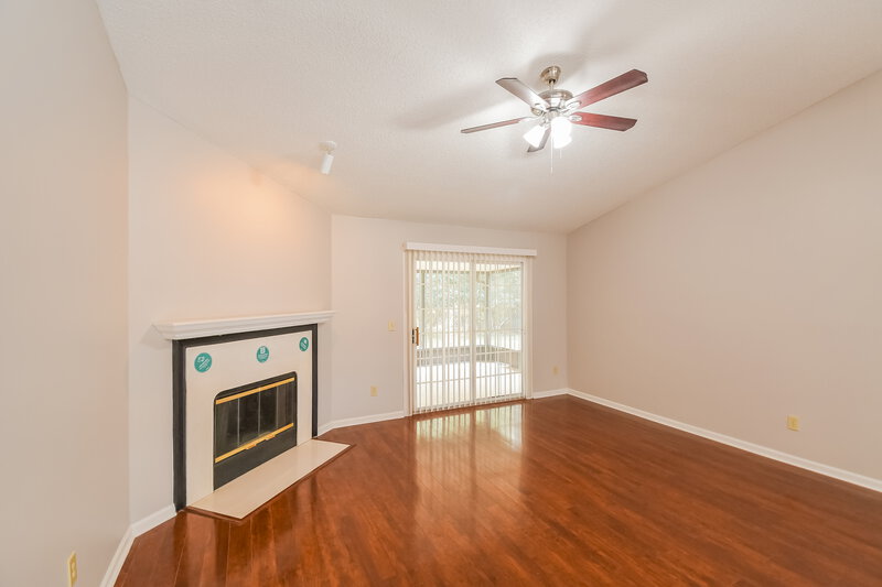 2,070/Mo, 9348 Cumberland Station Dr Jacksonville, FL 32257 Living Room View