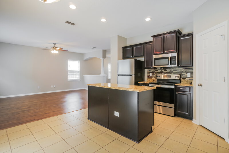 2,395/Mo, 211 Buck Run Way Saint Augustine, FL 32092 Kitchen View