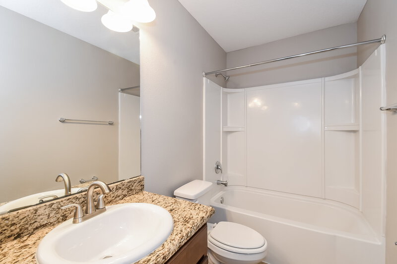 2,470/Mo, 211 Buck Run Way Saint Augustine, FL 32092 Main Bathroom View