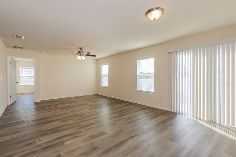 1,885/Mo, 2044 Pebble Point Dr Green Cove Springs, FL 32043 Dining Room View