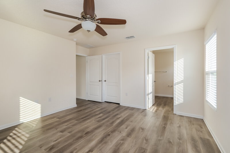 1,885/Mo, 2044 Pebble Point Dr Green Cove Springs, FL 32043 Main Bedroom View 2