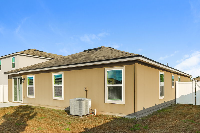 1,885/Mo, 2044 Pebble Point Dr Green Cove Springs, FL 32043 Rear View 2