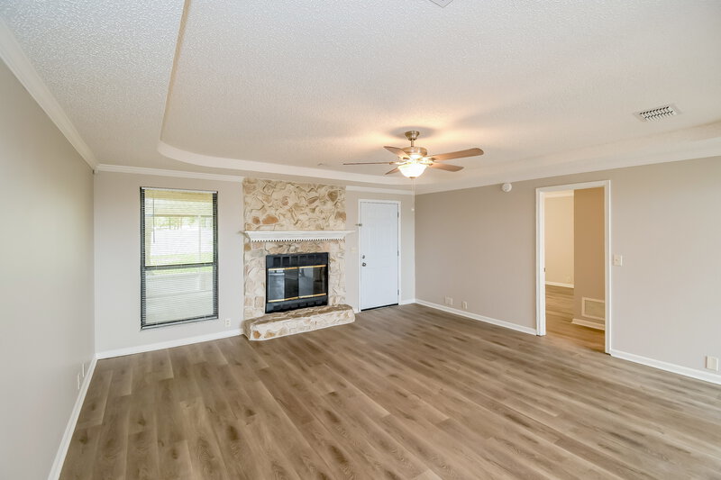 1,900/Mo, 1350 Pawnee St Orange Park, FL 32065 Living Room View 2