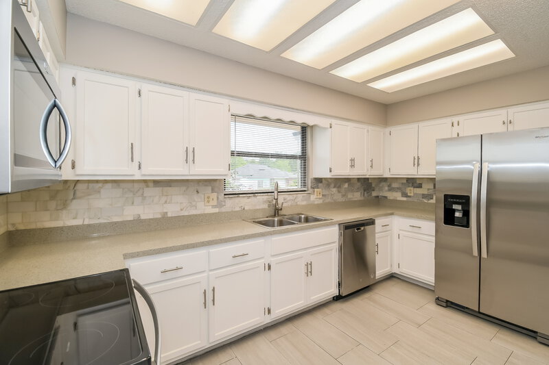 1,900/Mo, 1350 Pawnee St Orange Park, FL 32065 Kitchen View