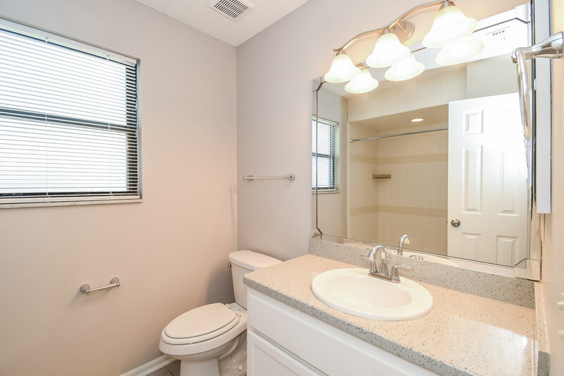 1,900/Mo, 1350 Pawnee St Orange Park, FL 32065 Bathroom View 2