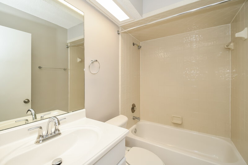 1,920/Mo, 2066 Tanager Dr Orange Park, FL 32073 Bedroom View 2