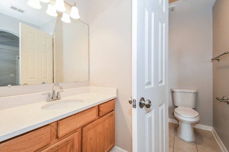 1,730/Mo, 3624 Alec Dr Middleburg, FL 32068 Main Bathroom View