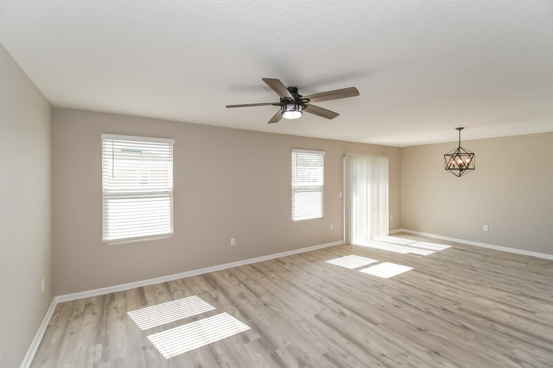 1,945/Mo, 2283 Pebble Point Dr Green Cove Springs, FL 32043 Living Room View