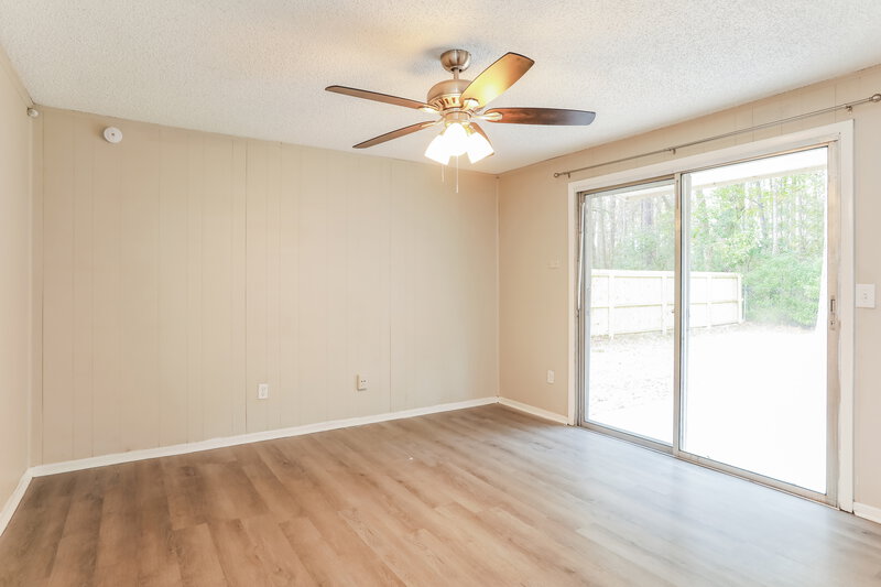 1,670/Mo, 10918 Key Coral Dr Jacksonville, FL 32218 Dining Room View 2