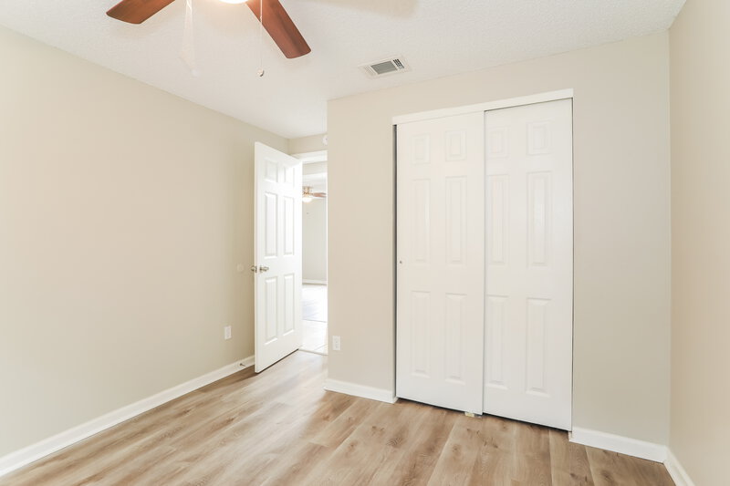 1,670/Mo, 10918 Key Coral Dr Jacksonville, FL 32218 Main Bedroom View 2