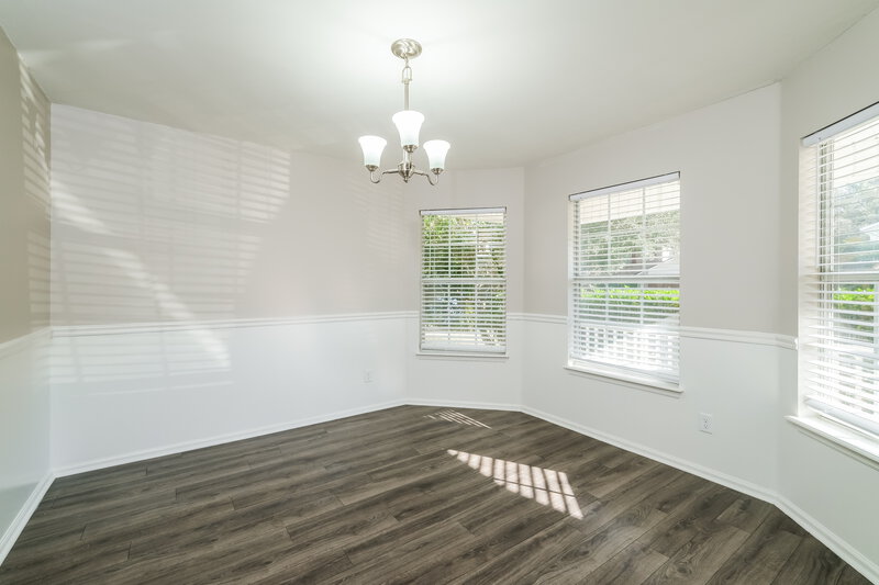 1,810/Mo, 13556 Ashford Wood Ct E Jacksonville, FL 32218 Dining Room View