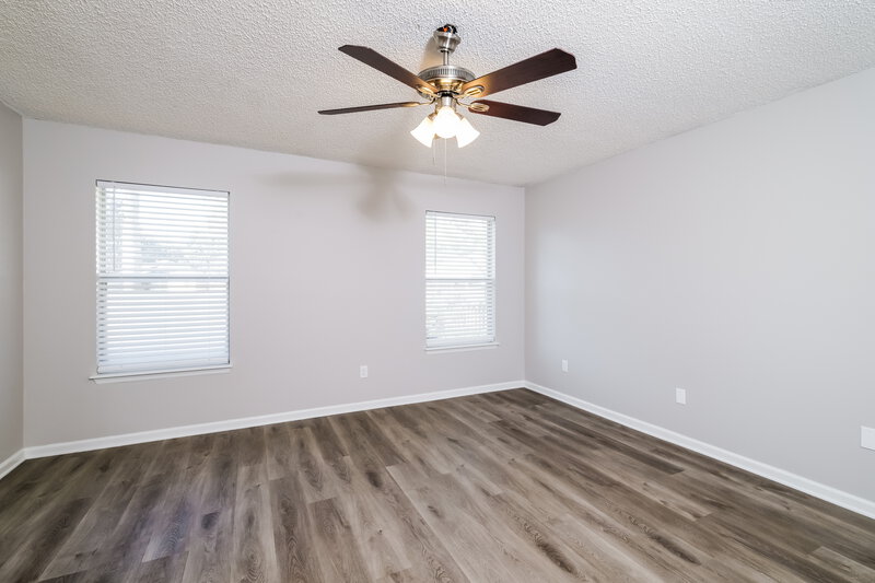 1,810/Mo, 13556 Ashford Wood Ct E Jacksonville, FL 32218 Main Bedroom View