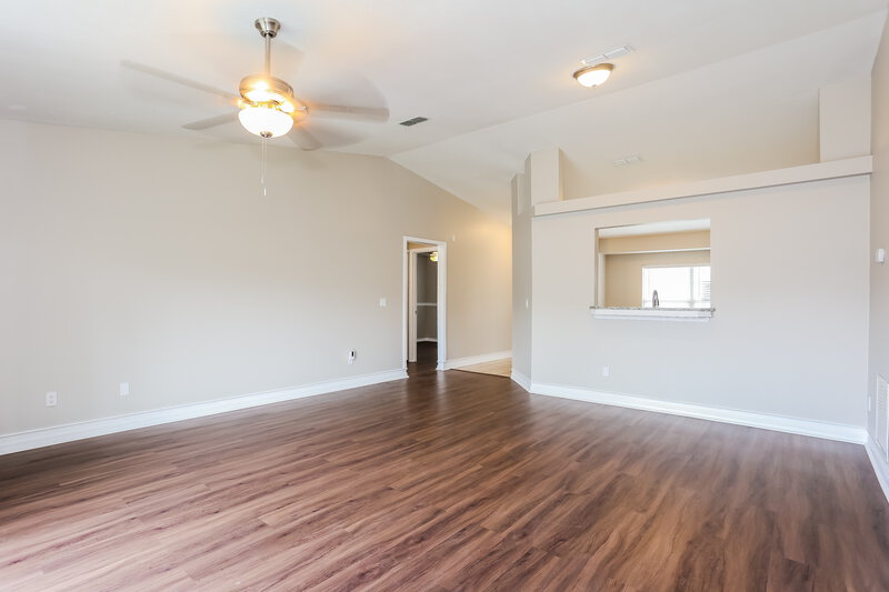 1,880/Mo, 8241 Dover Cliff Ct Jacksonville, FL 32244 Living Room View 2