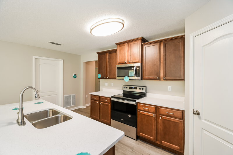 2,120/Mo, 12203 Glimmer Way Jacksonville, FL 32219 Kitchen View