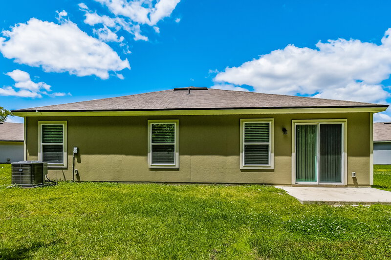 2,120/Mo, 12203 Glimmer Way Jacksonville, FL 32219 Rear View