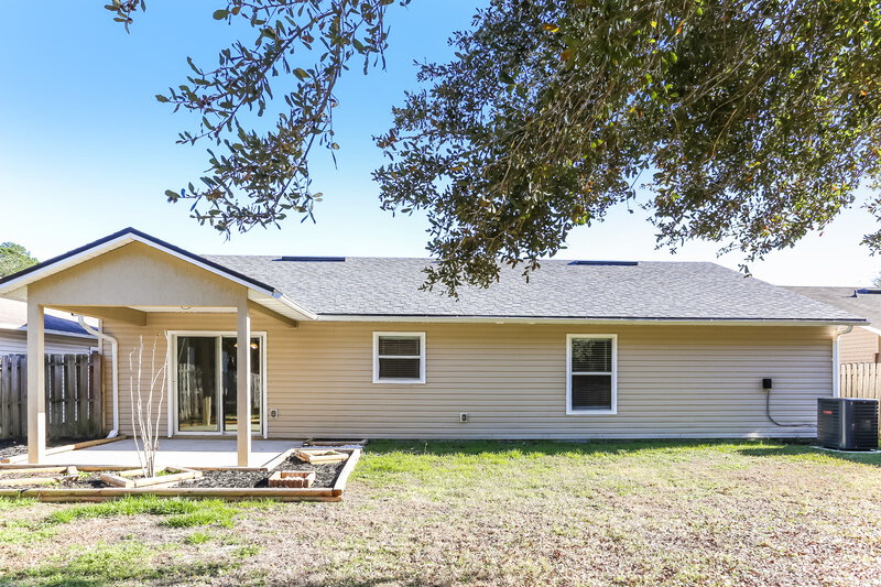 1,840/Mo, 3801 Ellaville Ct Jacksonville, FL 32218 Rear View