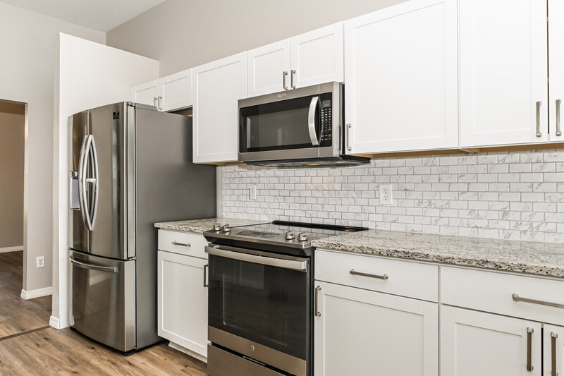 1,960/Mo, 8147 Pine Springs Ln Jacksonville, FL 32244 Kitchen View 2