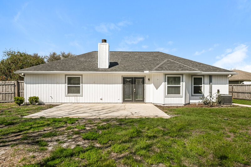 1,960/Mo, 8147 Pine Springs Ln Jacksonville, FL 32244 Rear View