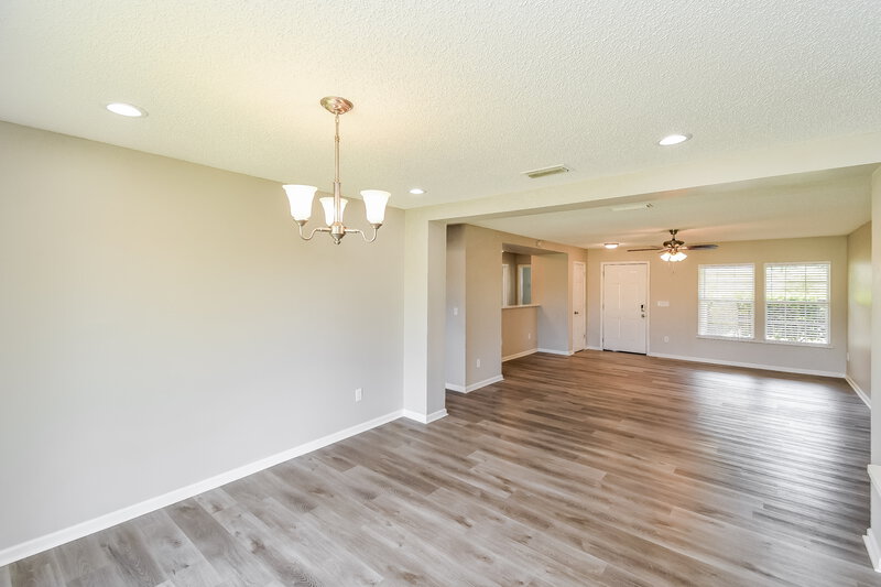 1,685/Mo, 7118 Newman Lake Ct Jacksonville, FL 32222 Dining Room View 3