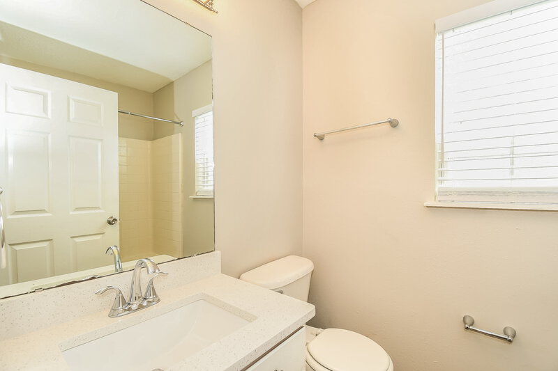 1,685/Mo, 7118 Newman Lake Ct Jacksonville, FL 32222 Bathroom View