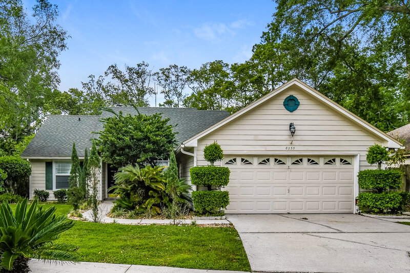 0/Mo, 8233 Lakemont Dr Jacksonville, FL 32216 External View