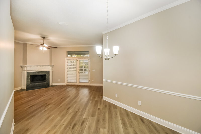 0/Mo, 8233 Lakemont Dr Jacksonville, FL 32216 Dining Room View