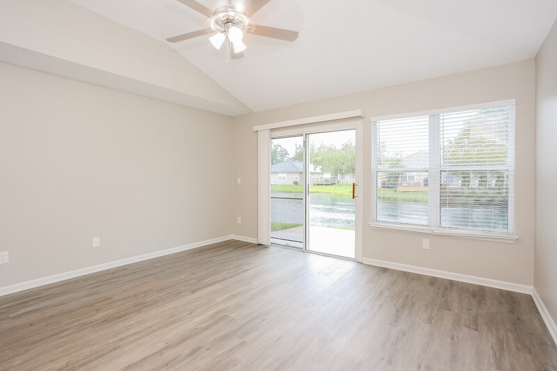 1,725/Mo, 2894 Centerwood Dr N Jacksonville, FL 32218 Living Room View 2