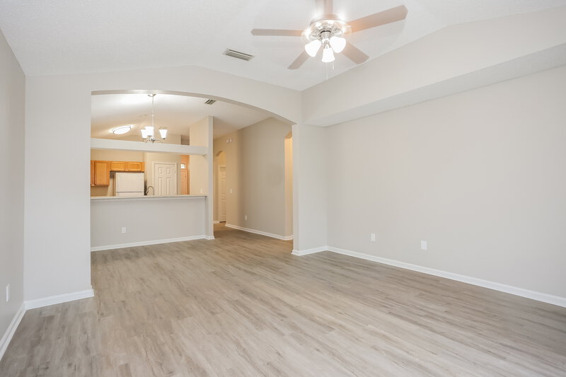 1,725/Mo, 2894 Centerwood Dr N Jacksonville, FL 32218 Living Room View 3