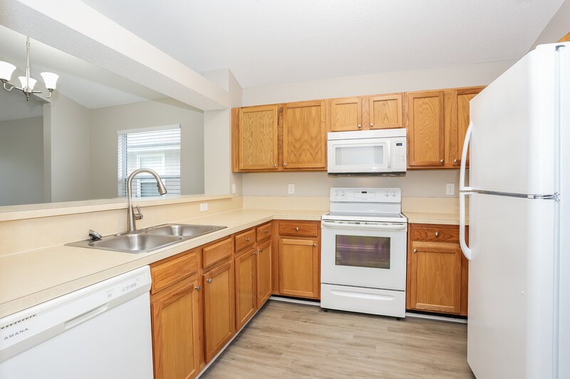 1,725/Mo, 2894 Centerwood Dr N Jacksonville, FL 32218 Kitchen View