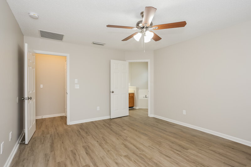 1,725/Mo, 2894 Centerwood Dr N Jacksonville, FL 32218 Main Bedroom View