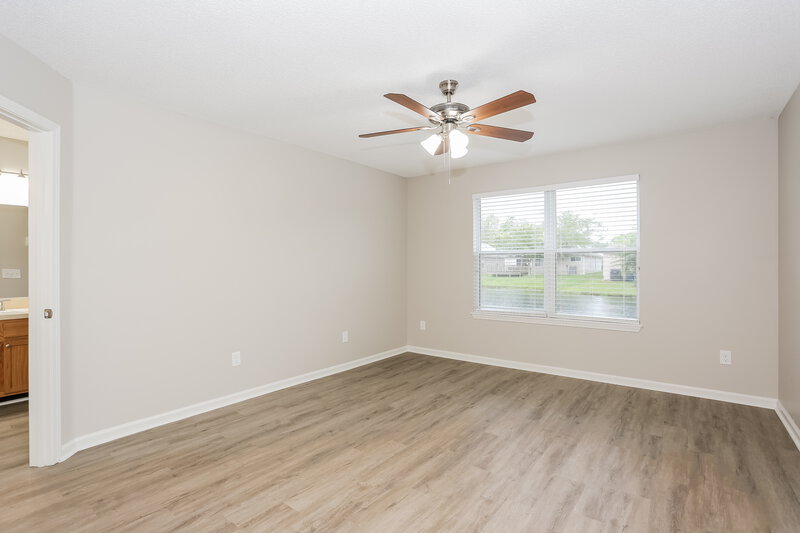 1,725/Mo, 2894 Centerwood Dr N Jacksonville, FL 32218 Main Bedroom View 2