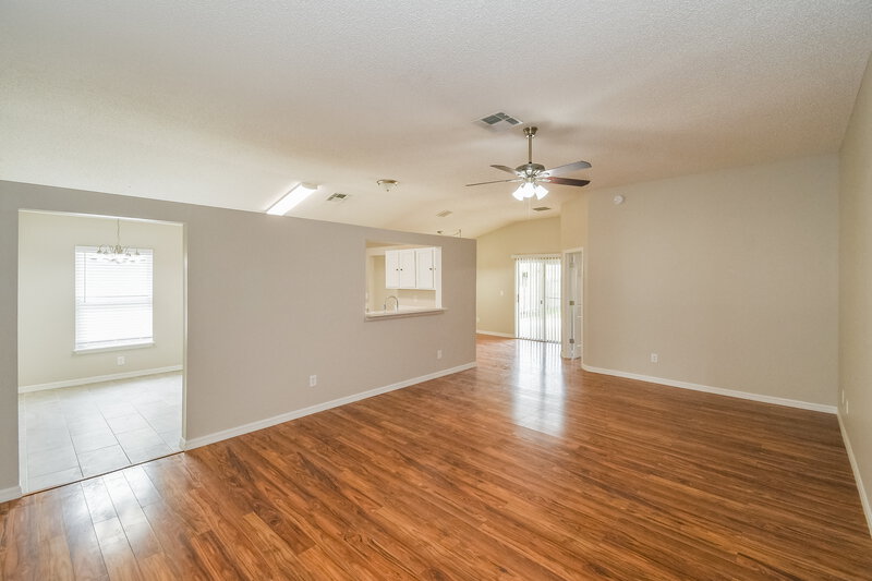 1,935/Mo, 1406 Runes Ct Middleburg, FL 32068 Living Room View