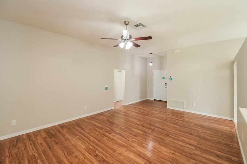 1,935/Mo, 1406 Runes Ct Middleburg, FL 32068 Living Room View 4